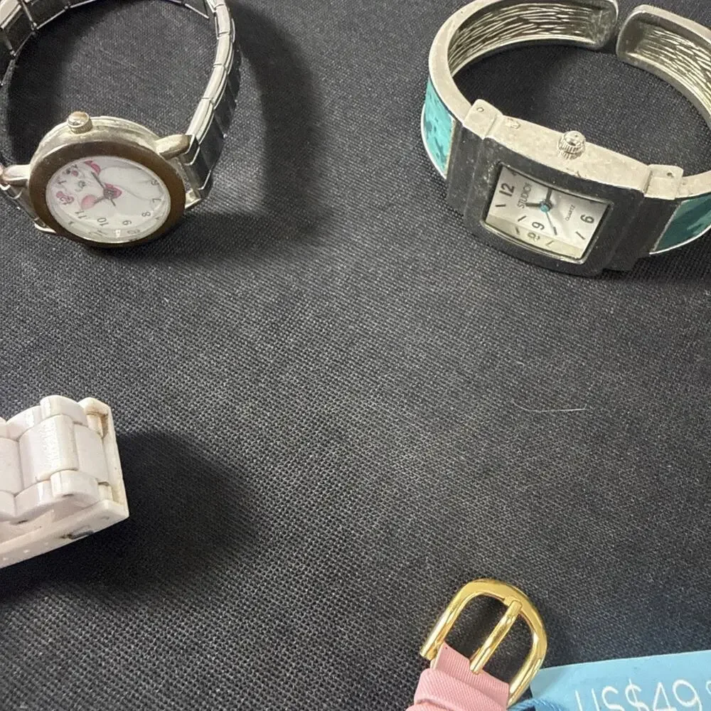 (A10) Bulk Lot 25 Watches Vintage And Modern New Batteries Fossil/Relic/Timex